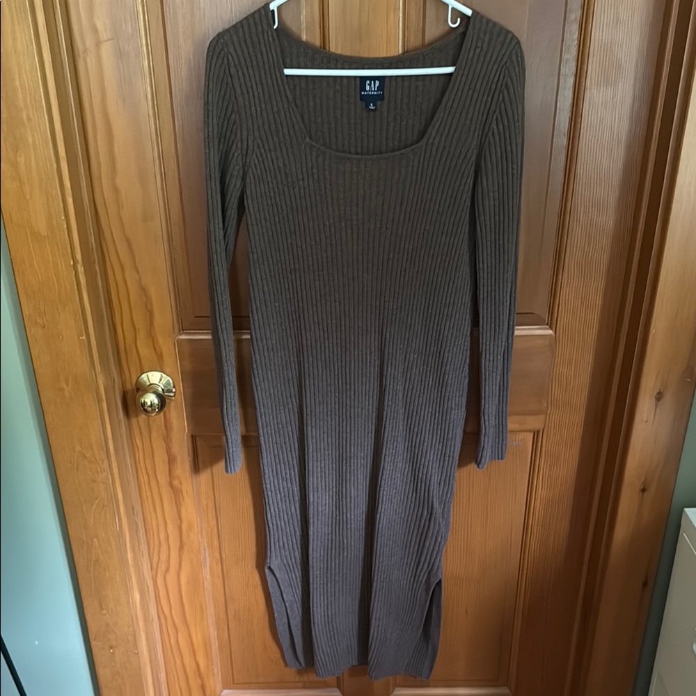 Gap sweater maternity dress size small
